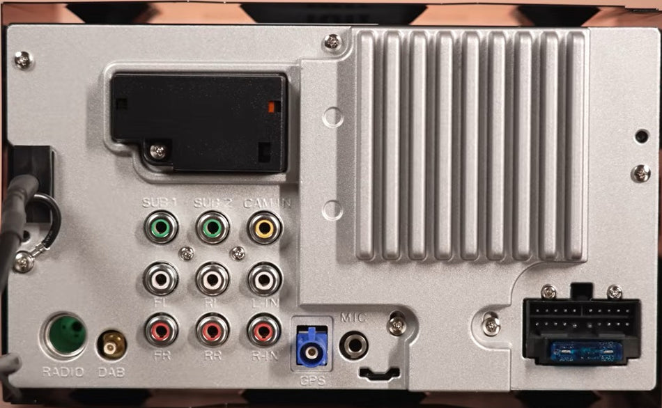 JBL LEGEND 700D - 7” Touchscreen Wireless Apple CarPlay & Android Auto DAB Bluetooth Stereo