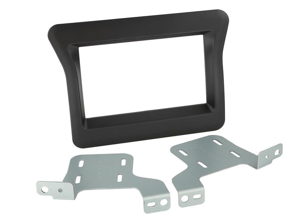 Connects2 CT23NS26 Nissan NV400 2010> Black Double DIN Fascia