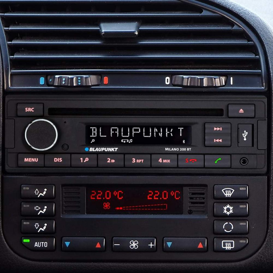 Blaupunkt MILANO 200 BT - Car Radio Stereo CD Player AUX iPhone Retro Style